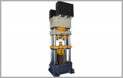 2000噸坩堝壓制成型液壓機(jī)