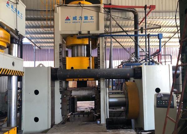 叉車(chē)斗齒熱壓成型液壓機(jī)